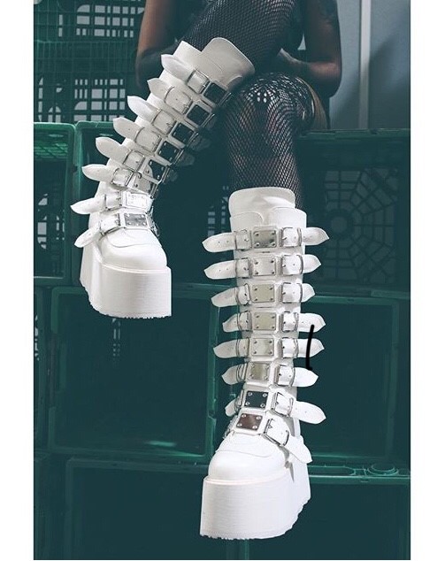 demonia damned white